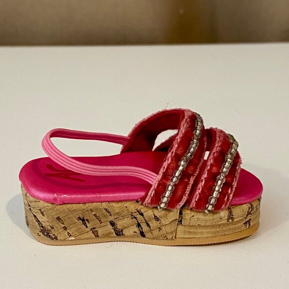 American Girl Doll Pink Beaded Sandal - Left Foot Replacement Shoe - Picture 1 of 5